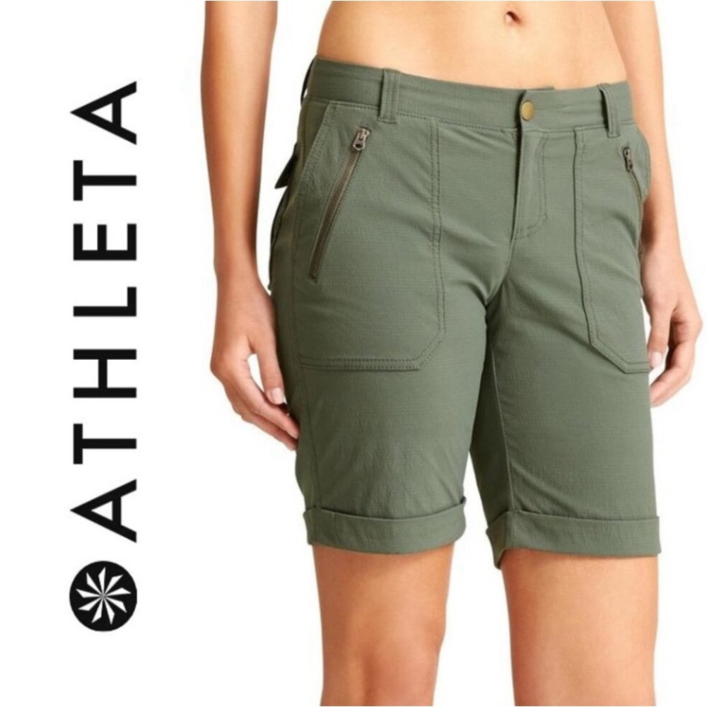 Athleta Green Trekkie Shorts Size 12